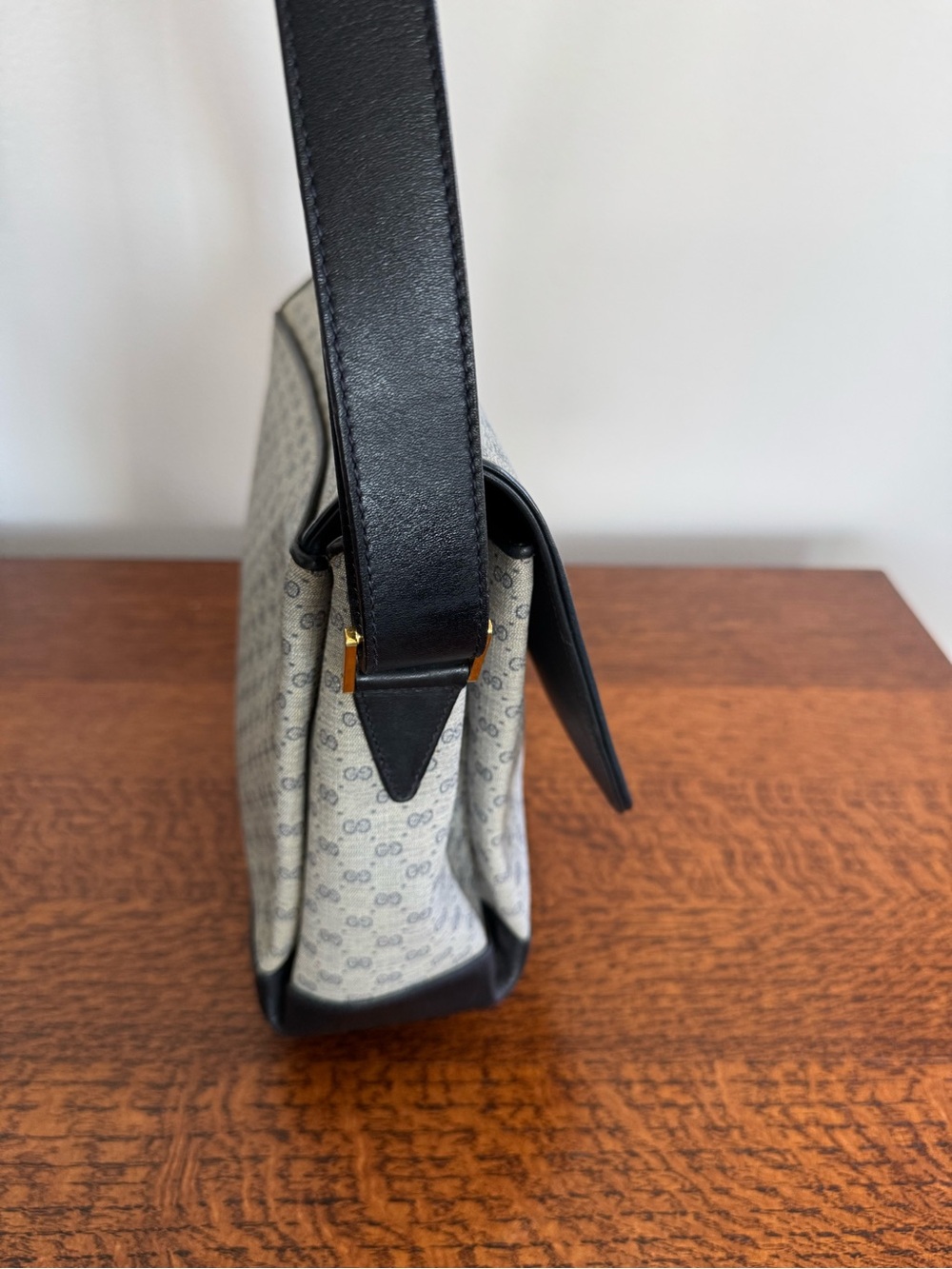 Gucci Vintage Micro GG Monogram Messenger Shoulder/Crossbody Bag with COA - Picture 4 of 14